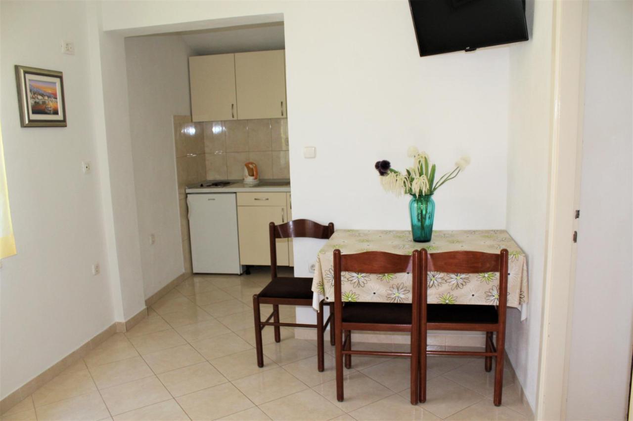 Apartments Raos Makarska Exterior photo